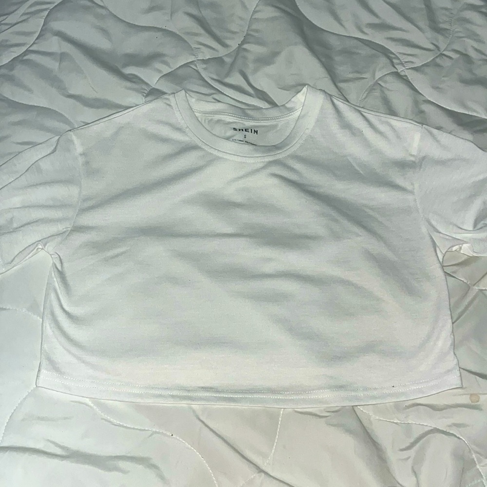 SHEIN Cropped White Tee